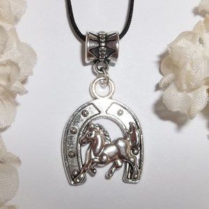 Silver Horse & Horseshoe Necklace Set Gift 5407